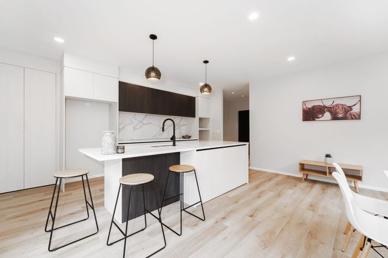 Photo of property in 4 Maraeariki Avenue, Orewa, 0931