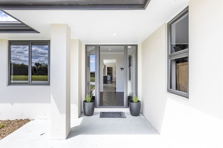 Photo of property in 7 Hartwell Drive, Kelvin Grove, Palmerston North, 4470