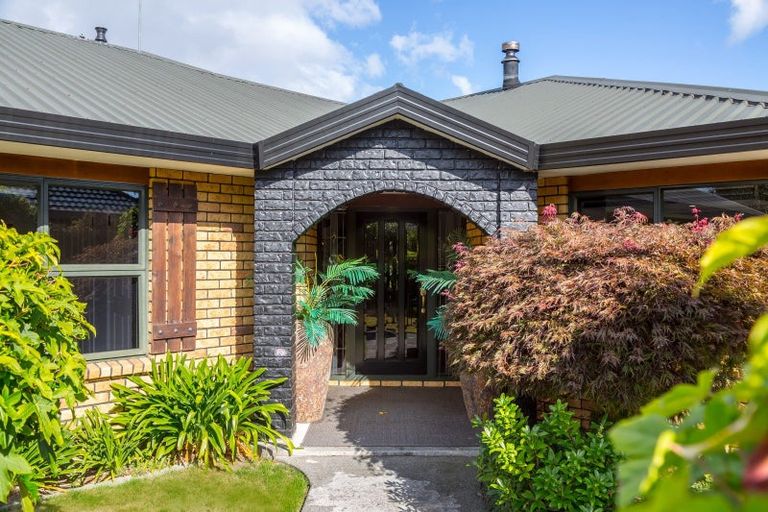 Photo of property in 1 Farley Avenue, Greytown, 5712
