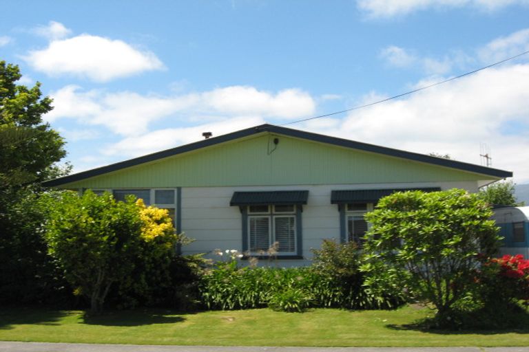 Photo of property in 167 Romilly Street, Westport, 7825