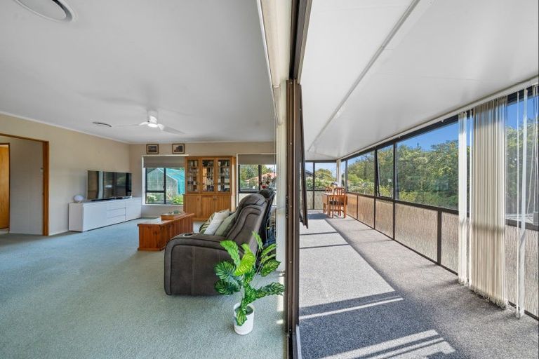 Photo of property in 5 Whakapaki Street, Urenui, 4375