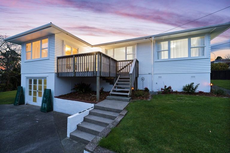 Photo of property in 7 Helena Street, Massey, Auckland, 0614