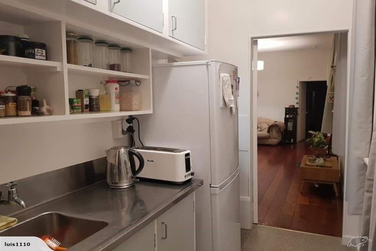 Photo of property in 27 Douglas Street, Mount Cook, Wellington, 6021