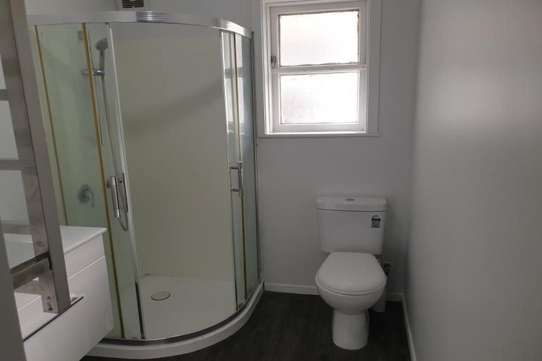 Photo of property in 22 Tamar Street, Island Bay, Wellington, 6023