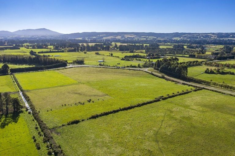 Photo of property in 25 Fishers Road, Loburn, Rangiora, 7473