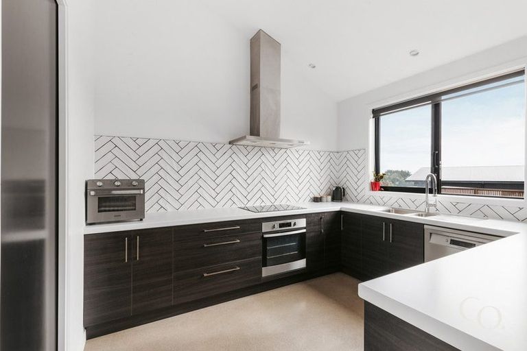 Photo of property in 310r Waitaha Road South, Welcome Bay, Tauranga, 3175