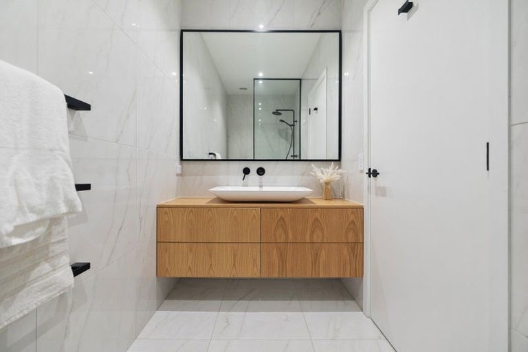 Photo of property in 1 Wanderer Lane, Jacks Point, Queenstown, 9371