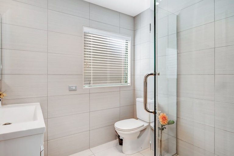 Photo of property in 38 Vista Motu, Red Beach, 0932