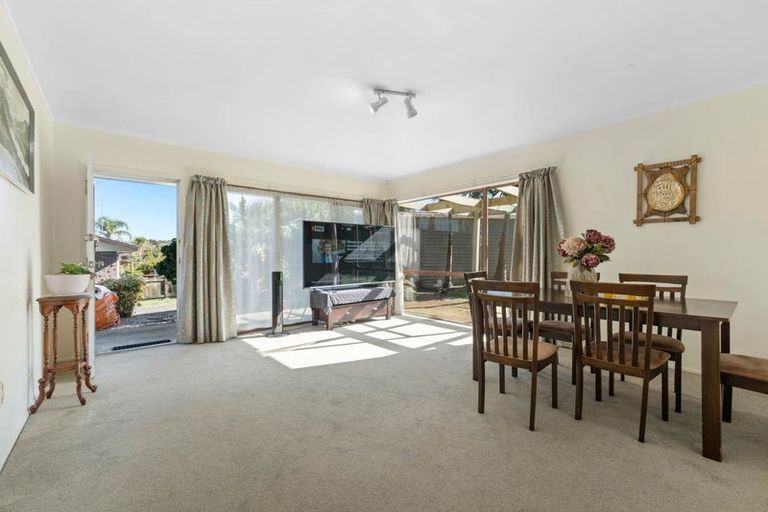Photo of property in 1/15 Bramley Drive, Farm Cove, Auckland, 2012