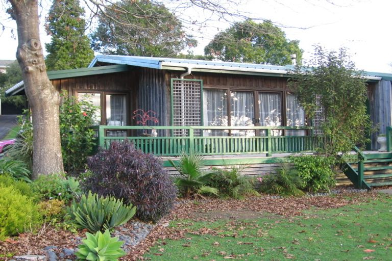 Photo of property in 21 Vida Place, Howick, Auckland, 2014