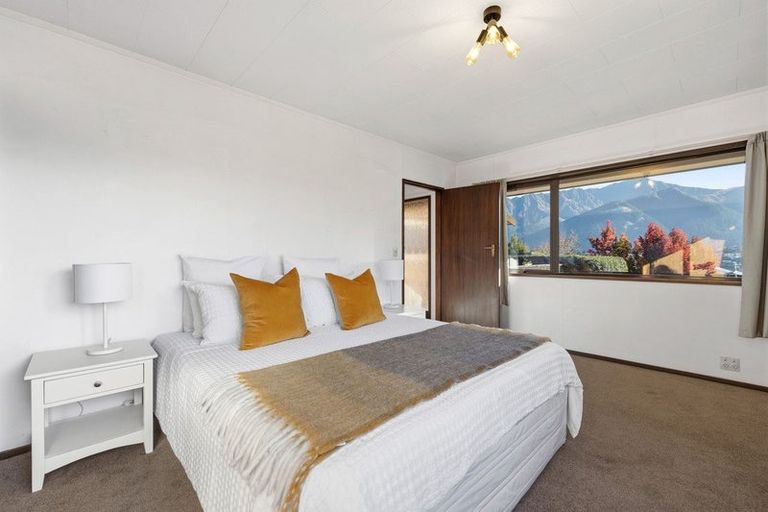 Photo of property in 9 Oregon Drive, Kelvin Heights, Queenstown, 9300