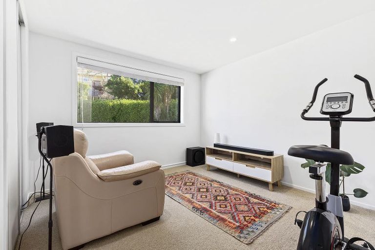 Photo of property in 50 Resolution Drive, Whitby, Porirua, 5024