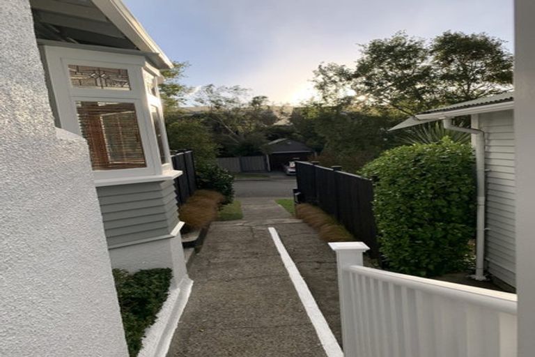 Photo of property in 9 Burrows Avenue, Karori, Wellington, 6012