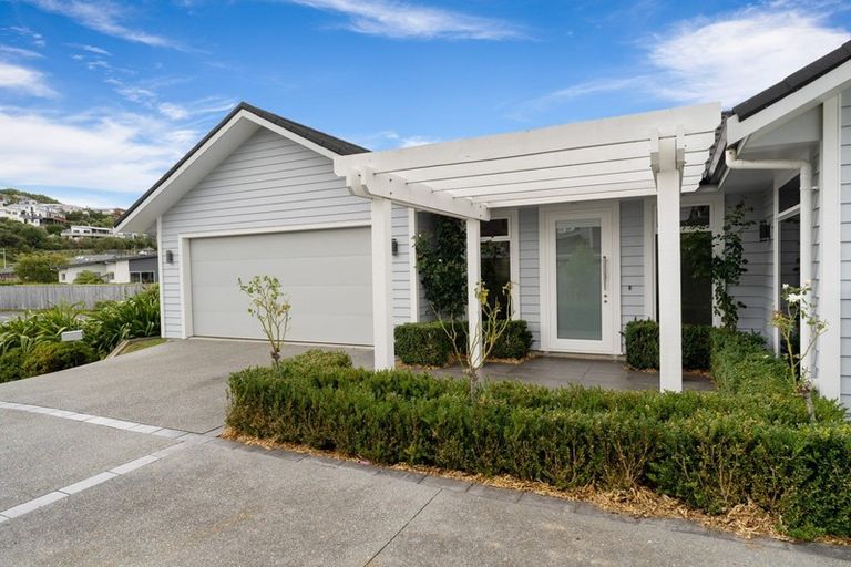 Photo of property in 46 Resolution Drive, Whitby, Porirua, 5024
