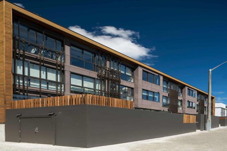 Photo of property in Vedado Apartments, 309/41u Hopper Street, Mount Cook, Wellington, 6011