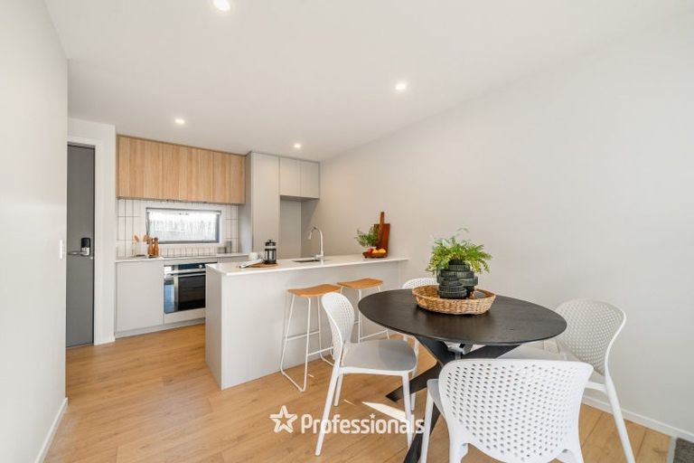 Photo of property in 31-33 Chapman Crescent, Naenae, Lower Hutt, 5011