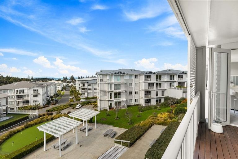 Photo of property in 170 Landmark Terrace, Orewa, 0931