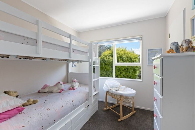 Photo of property in 13 Orewa Heights Crescent, Orewa, 0931