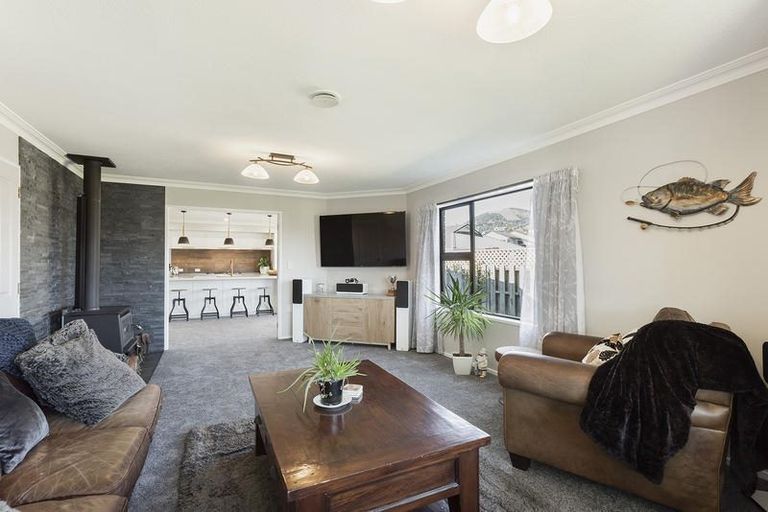 Photo of property in 154 Hagart-alexander Drive, Mosgiel, 9024