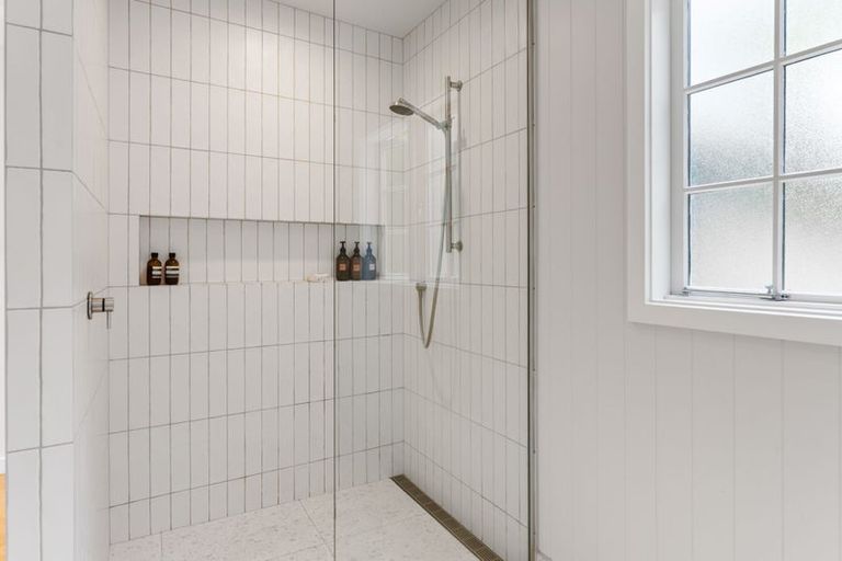 Photo of property in 50 Huia Street, Waikanae, 5036