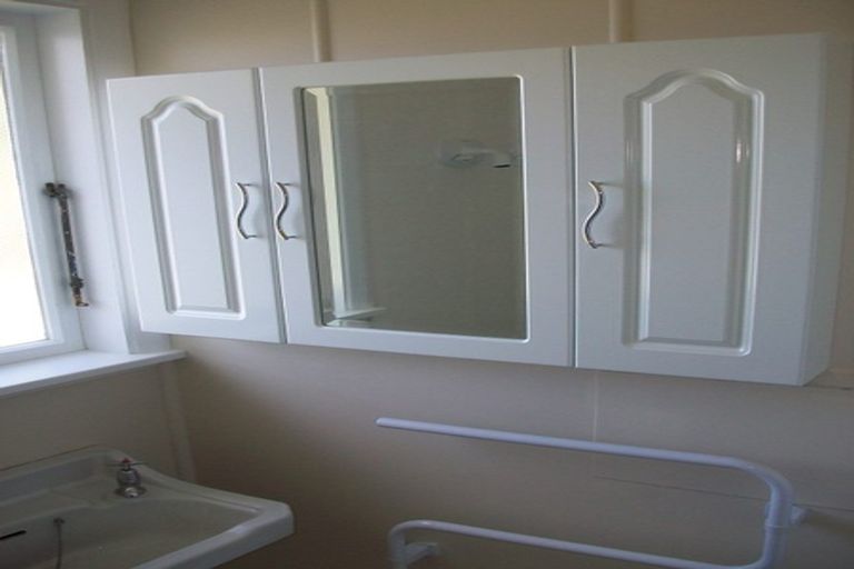 Photo of property in 37 Lambeth Crescent, Redwood, Christchurch, 8051