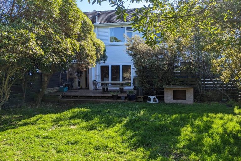 Photo of property in 30 Durham Crescent, Fairfield, Lower Hutt, 5011