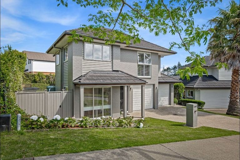 Photo of property in 5 Mural Place, Greenhithe, Auckland, 0632