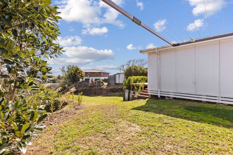 Photo of property in 168 Tukapa Street, Westown, New Plymouth, 4310