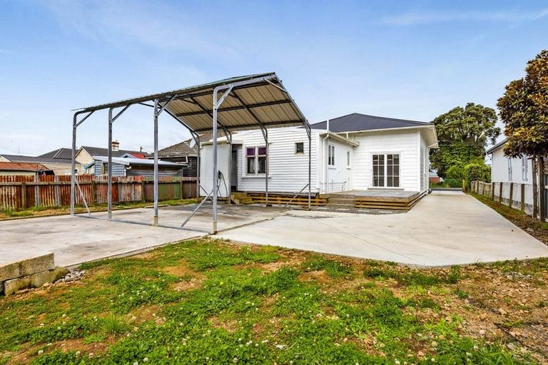 Photo of property in 257 Princes Street, Hawera, 4610