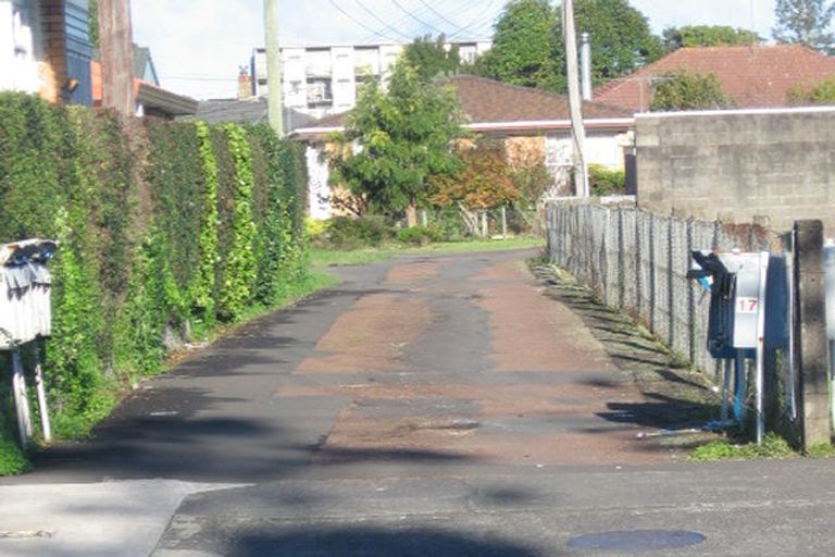 Photo of property in 2/17 Hoteo Avenue, Papatoetoe, Auckland, 2025