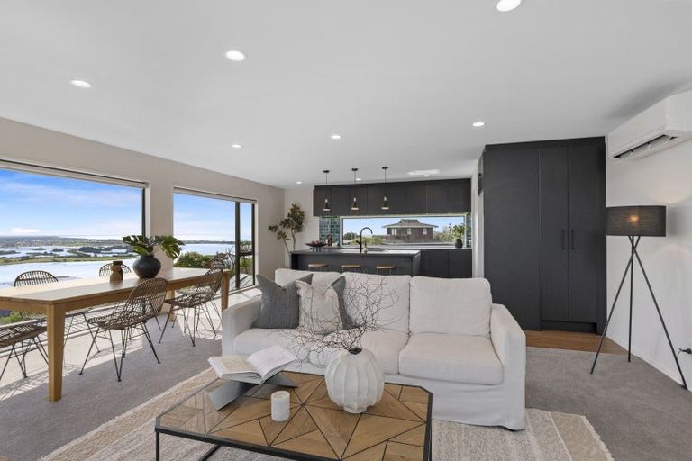 Photo of property in 17 Brigid Place, Mount Pleasant, Christchurch, 8081