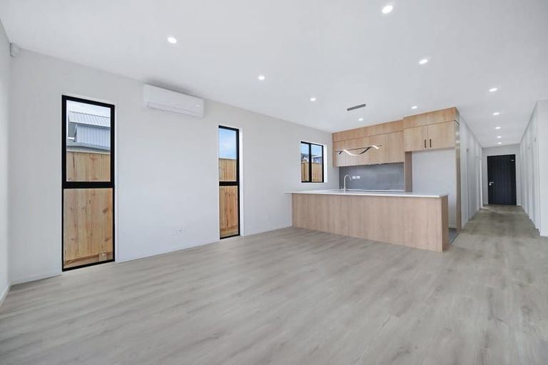 Photo of property in 8 Enchantment Lane, Karaka, Papakura, 2113
