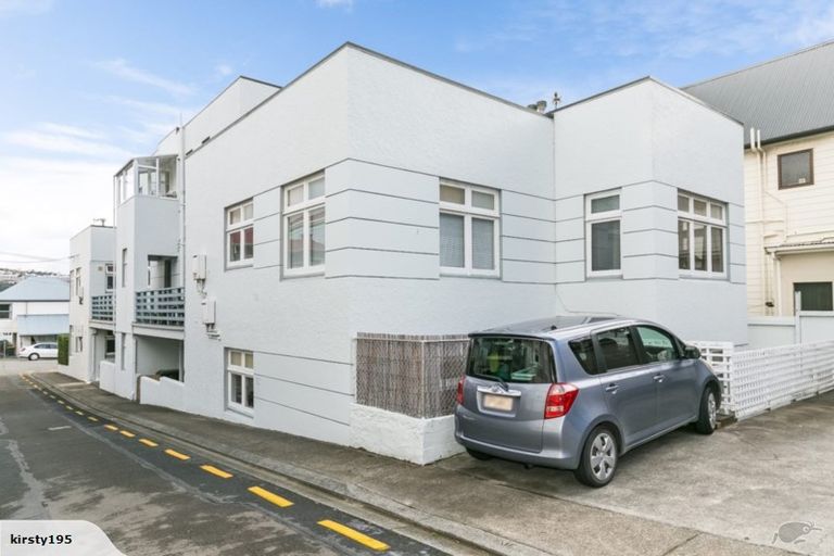 Photo of property in 1u5 Rixon Grove, Mount Victoria, Wellington, 6011