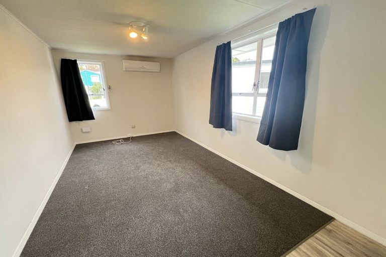 Photo of property in 18 Excellency Terrace, Ascot Park, Porirua, 5024