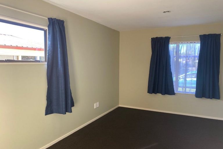 Photo of property in 27 Wiremu Street, Redwood, Christchurch, 8051