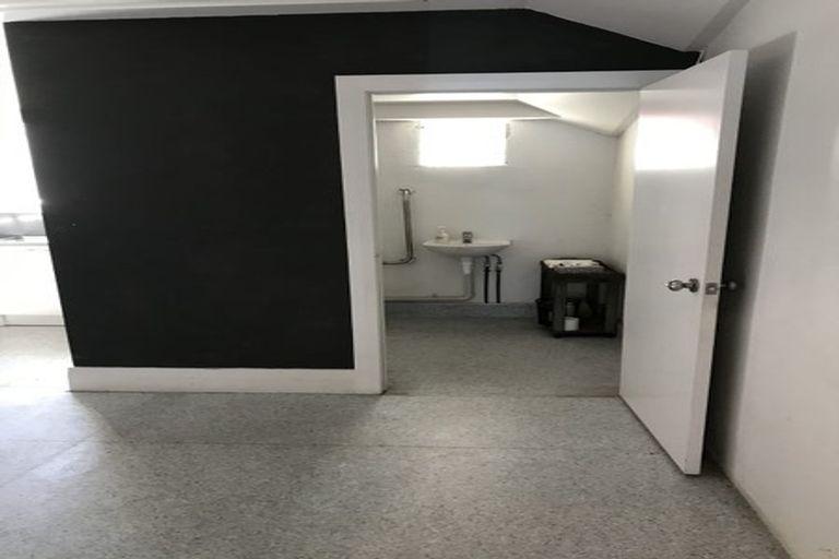 Photo of property in 1/143 Great South Road, Papakura, 2110