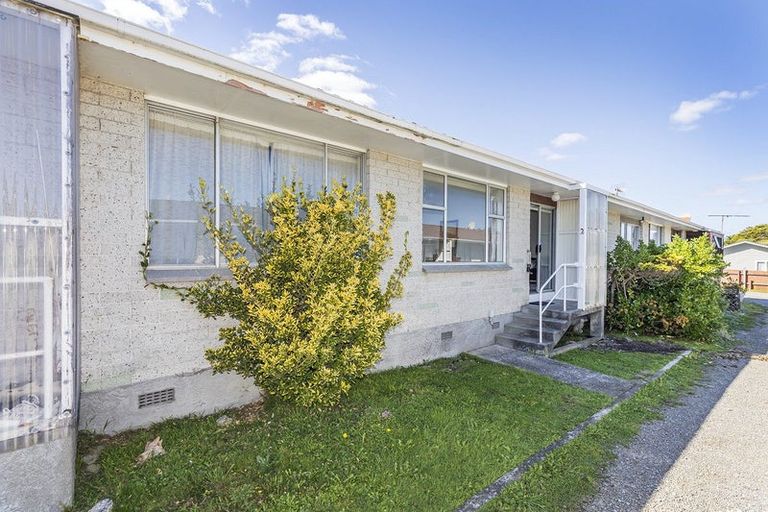Photo of property in 2/14 Jillett Street, Titahi Bay, Porirua, 5022