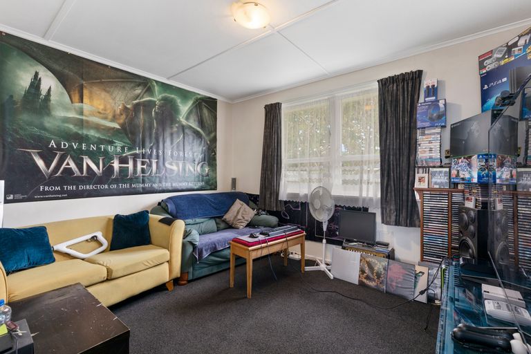 Photo of property in 1033 Fergusson Drive, Clouston Park, Upper Hutt, 5018
