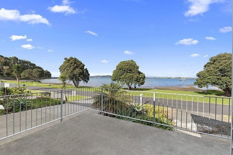 Photo of property in 10 Waikaraka Beach Road, Tamaterau, Whangarei, 0174
