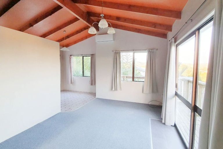Photo of property in 35 Eureka Place, Parahaki, Whangarei, 0112