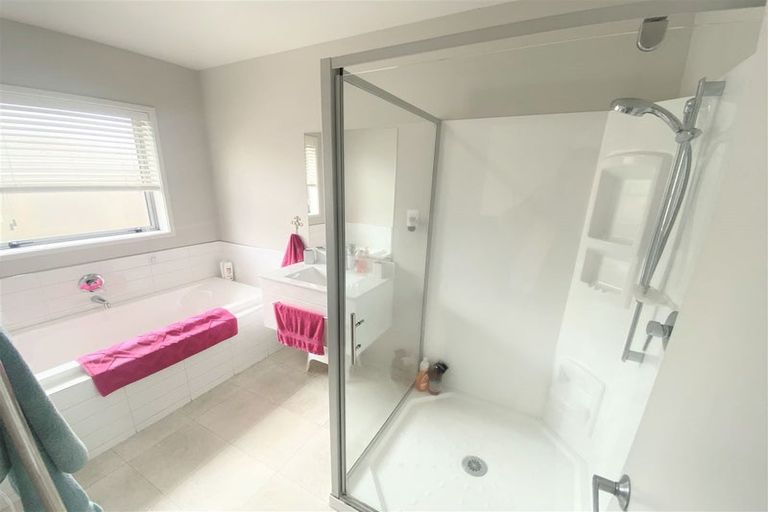 Photo of property in 33 Champagne Avenue, Yaldhurst, Christchurch, 8042