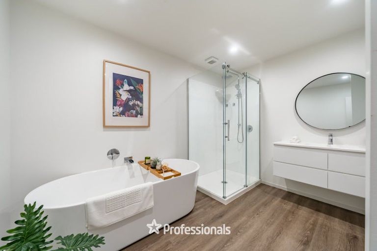 Photo of property in 6 Castle Crescent, Stokes Valley, Lower Hutt, 5019