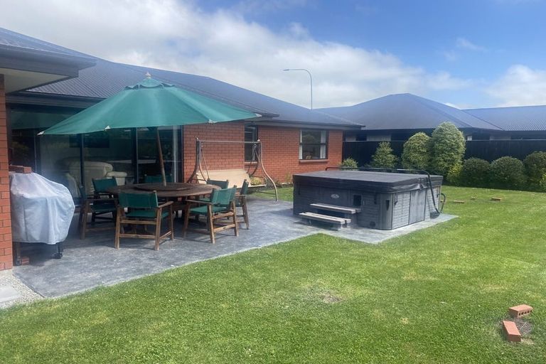 Photo of property in 124 Northbrook Road, Rangiora, 7400