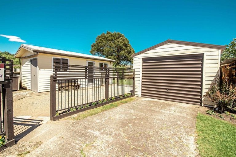 Photo of property in 30 Derby Street, Westport, 7825