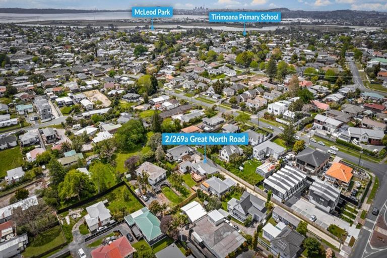 Photo of property in 2/269a Great North Road, Henderson, Auckland, 0612
