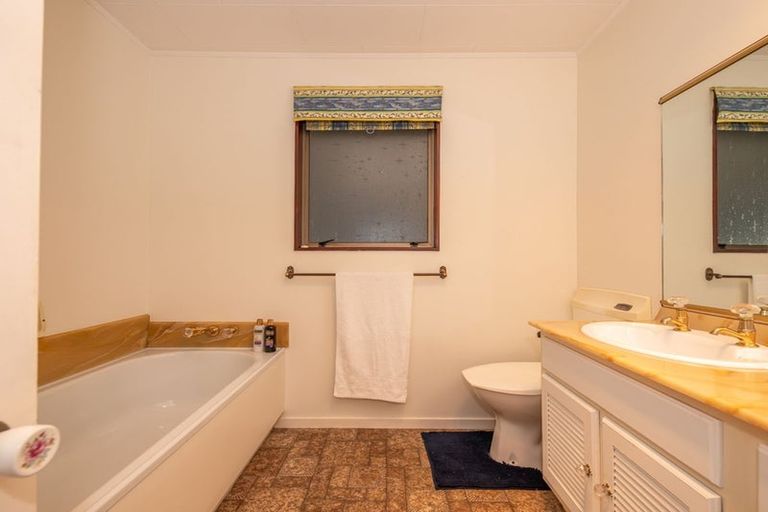 Photo of property in 27 Orowaiti Road, Westport, 7825