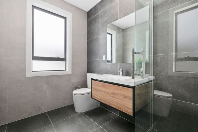 Photo of property in 13 Colliston Rise, Pinehill, Auckland, 0632