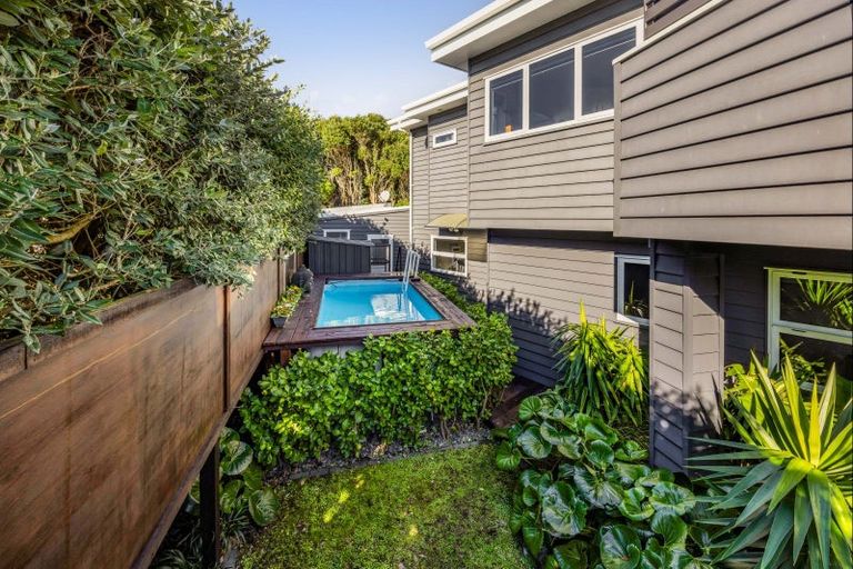 Photo of property in 22 Halse Place, Opunake, 4616