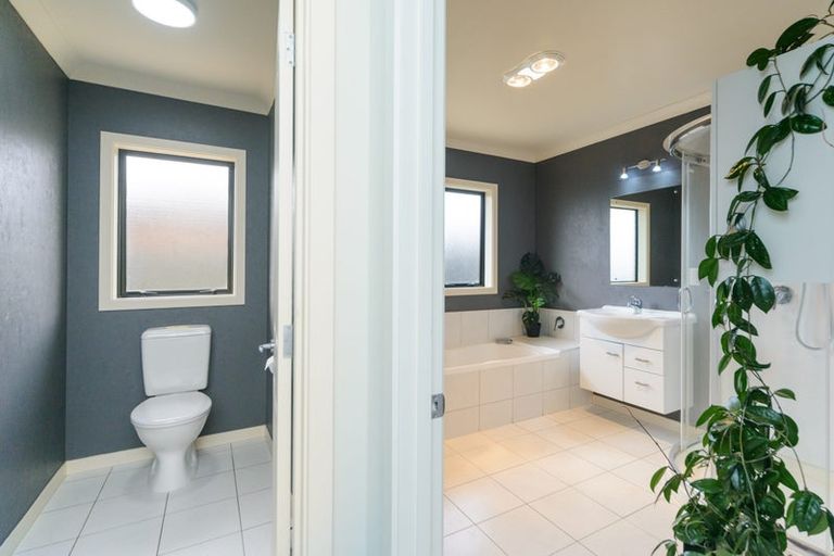 Photo of property in 46 Peter Hall Drive, Kelvin Grove, Palmerston North, 4414