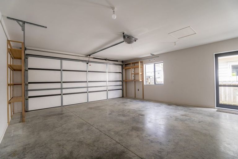 Photo of property in 213 Mark Avenue, Grenada Village, Wellington, 6037